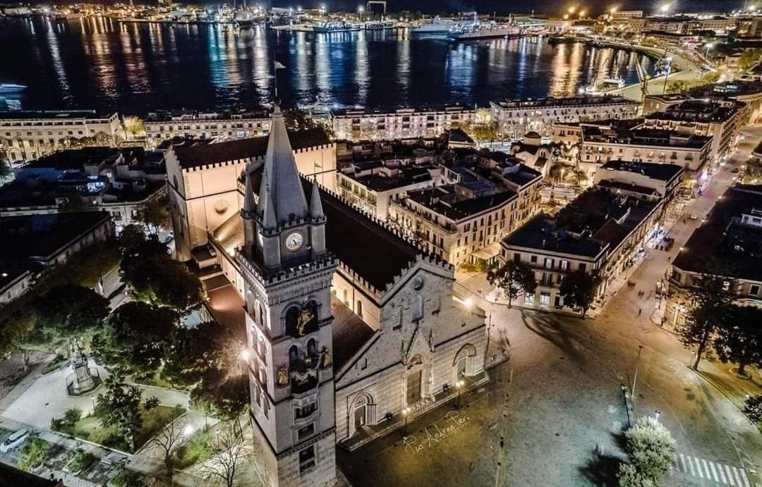 Suleima B&B Messina Centro Zewnętrze zdjęcie